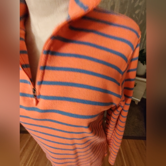 L.L.Bean quarter zip mock neck. - Picture 10 of 11